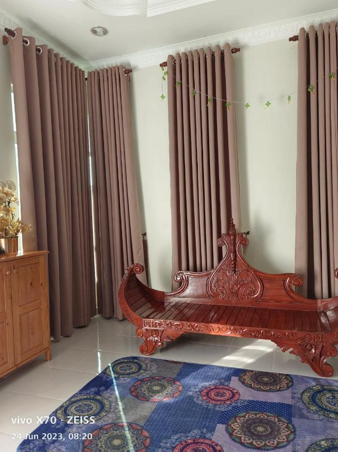 Homestay Yasmeen Marang Luaran gambar